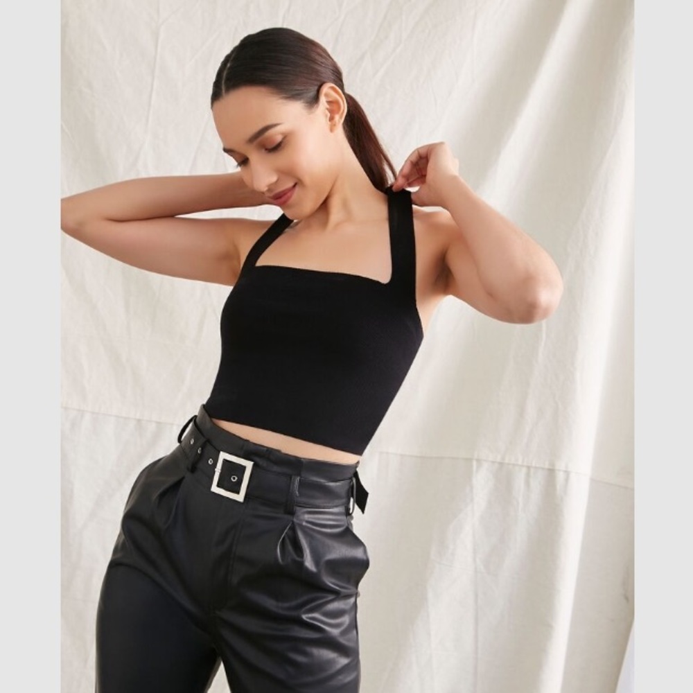 🍂f o r e v e r 2 1 • crisscross crop top